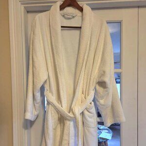White Terry Cloth Spa Robe - Plush